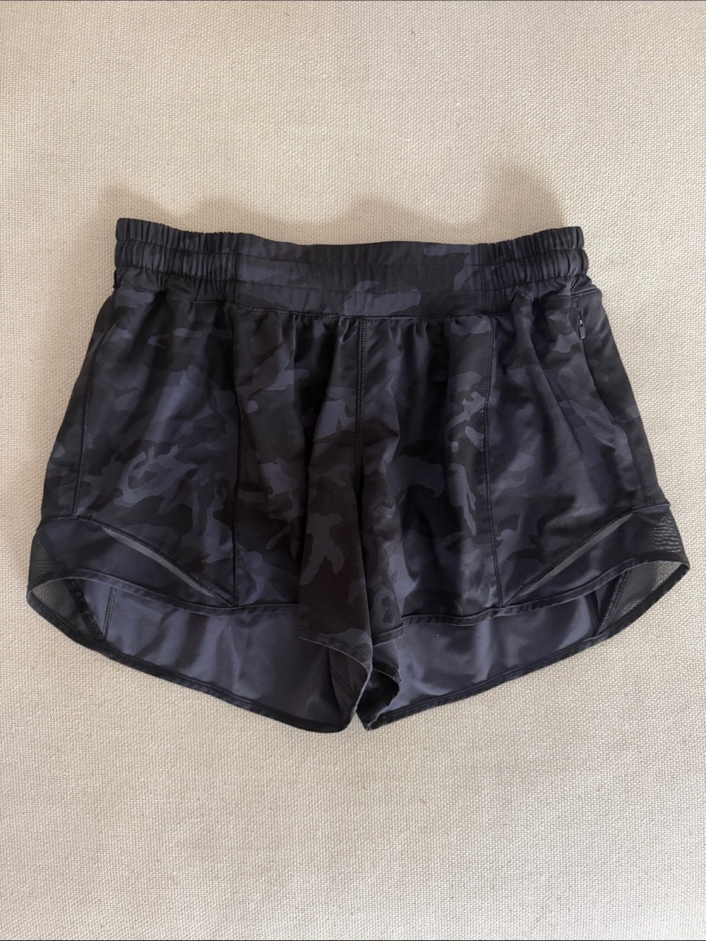 Lululemon Hotty Hot Short *Long 4”